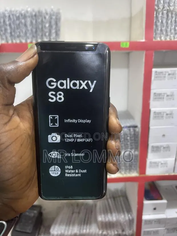 Samsung Galaxy S8 64 GB Black · Photo 1