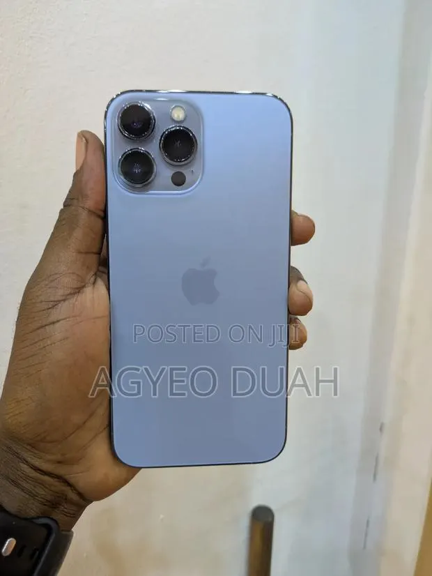Apple iPhone 13 Pro Max 128 GB Blue · Photo 1