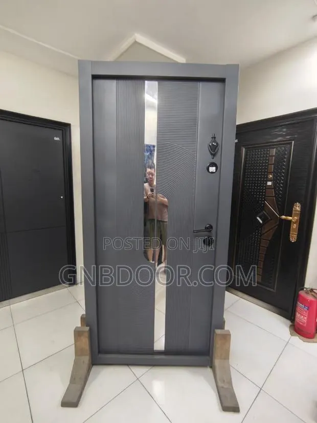 G B New Gl13 Europe Door Outside Metal Inside Wooden · Photo 1