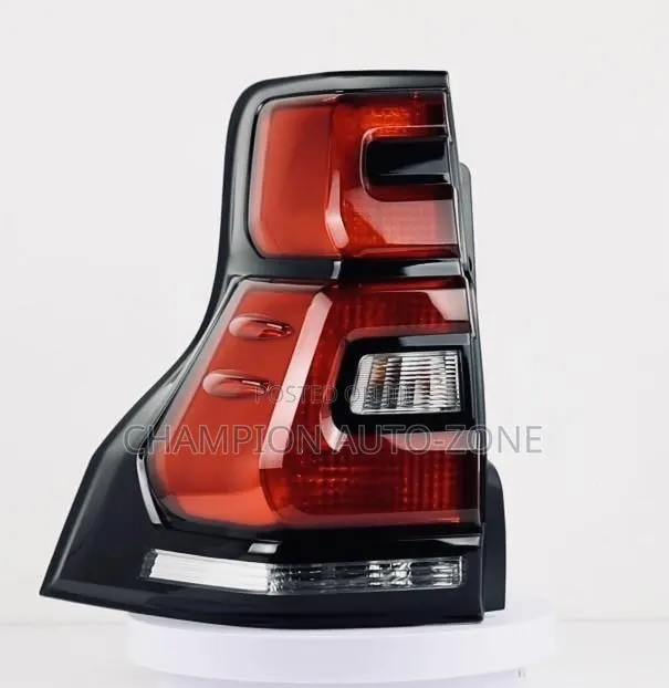 Land Cruiser Prado 2018-2019-2020-2021-2022-2023 Tail Light · Photo 1