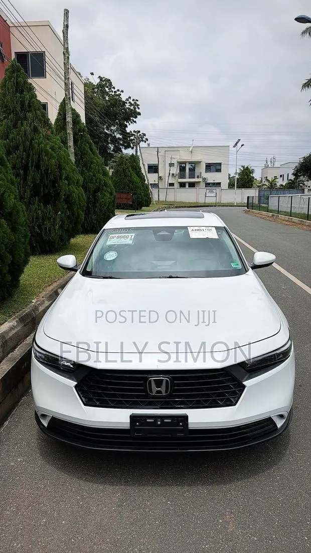 Honda Accord EX CVT 2023 White · Photo 1