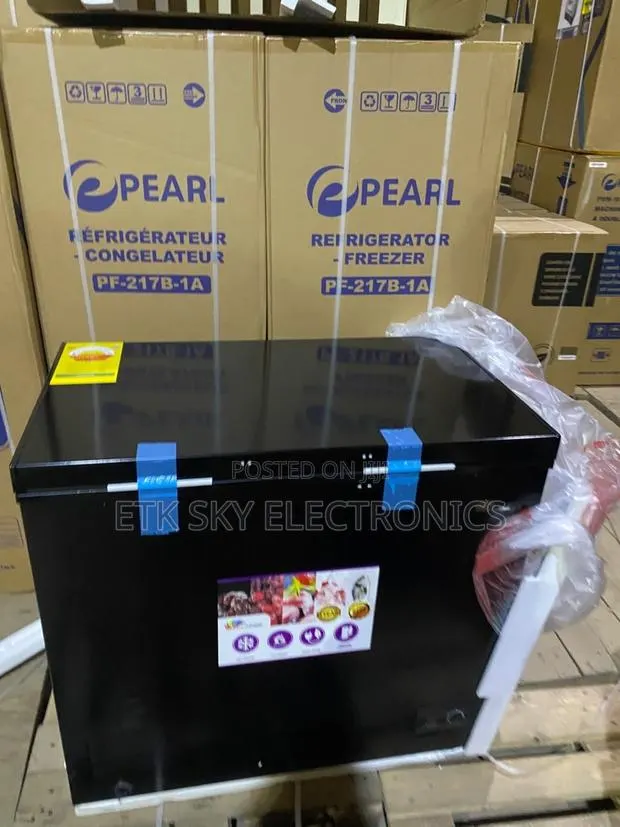 Massive Rainbow 200litres Chest Freezer · Photo 1