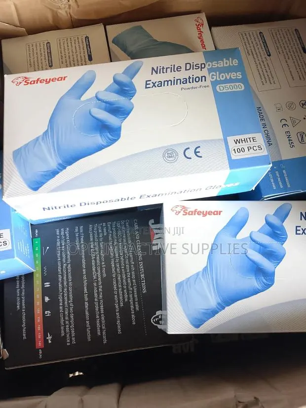 Quality Disposable Examination Nitrile Gloves. (White)<> Safeyear. · Photo 2