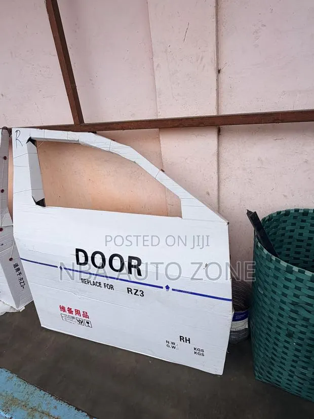 Honda HRV 2023-2025 Front and Rear/Back Doors · Photo 1