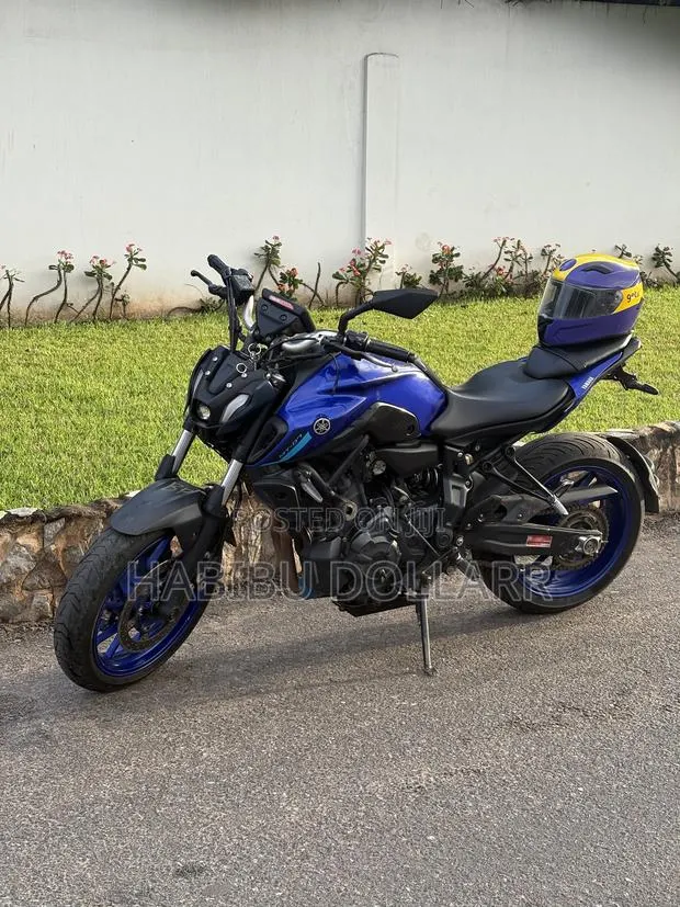 Yamaha 2024 Blue · Photo 2