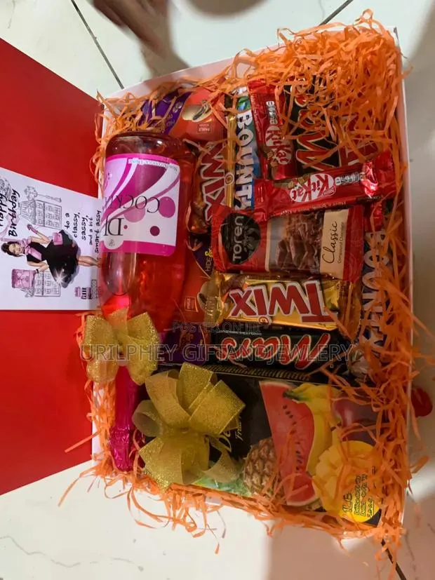 Exquisite Chocolate Birthday Gift Package · Photo 1