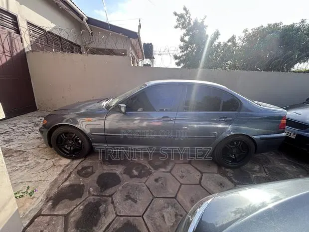 BMW 328i 2000 Gray · Photo 1