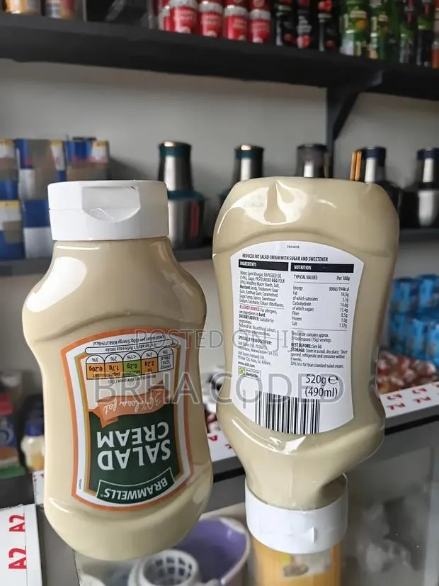 Bramwells 30% Less Fat Salad Cream (520g / 490ml) · Photo 1