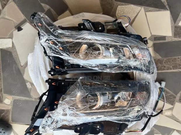 Toyota Land Cruiser Prado Upgrade Headlights 2018 2019 2020 2021 · Photo 1