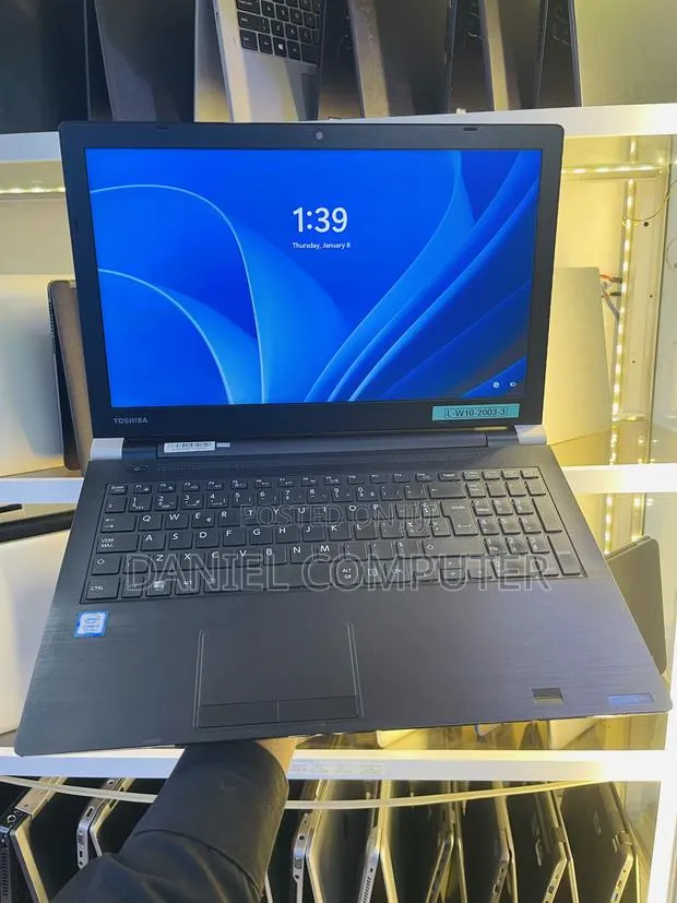 Laptop Toshiba Satellite Pro A300 8GB Intel Core i5 SSD 256GB · Photo 1