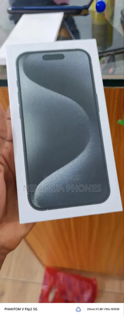 New Apple iPhone 15 Pro Max 256 GB Black · Photo 1