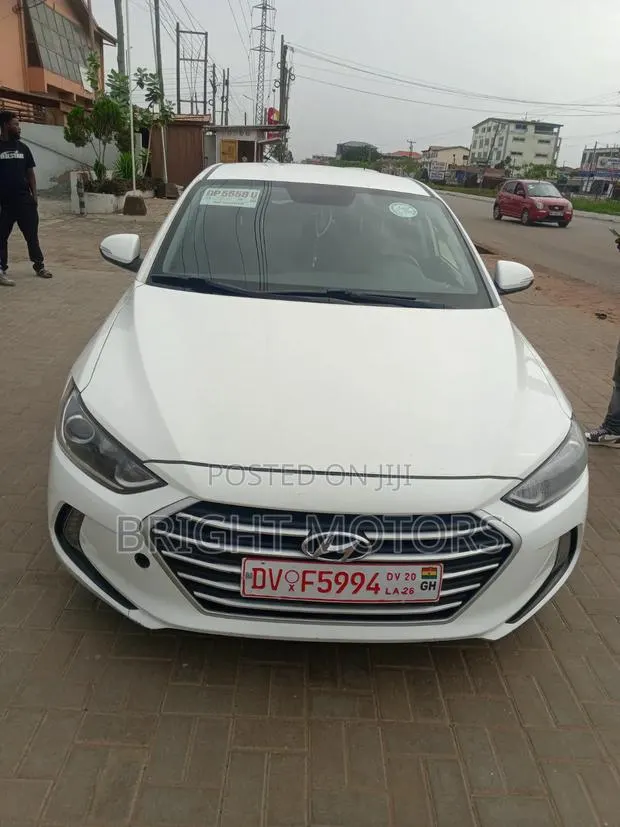Hyundai Elantra ECO Sedan FWD (1.4L 4cyl 7A) 2017 White · Photo 1