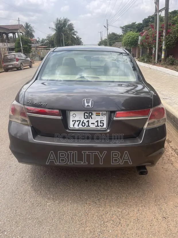 Honda Accord 2011 Gray · Photo 1