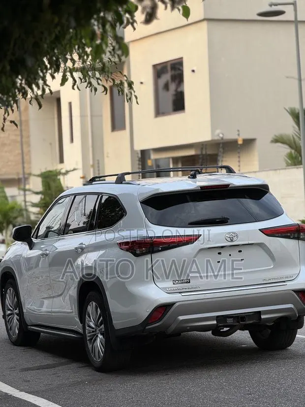 Toyota Highlander Platinum 2022 White · Photo 1