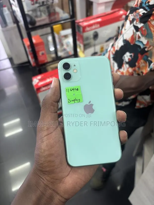 Apple iPhone 11 64 GB Blue · Photo 1