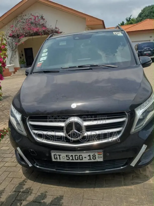 Mercedes-Benz V-Class 2018 Black · Photo 1