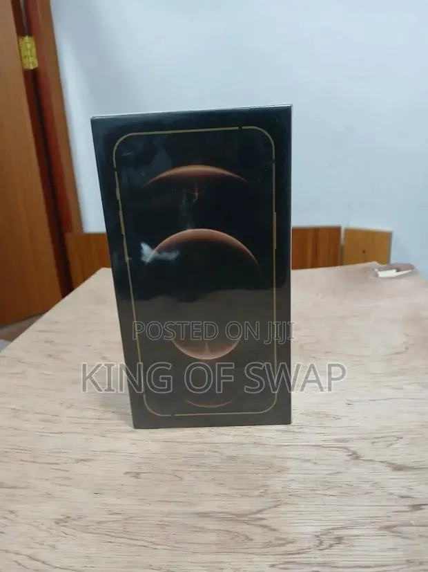 New Apple iPhone 12 Pro Max 128 GB Gold · Photo 1