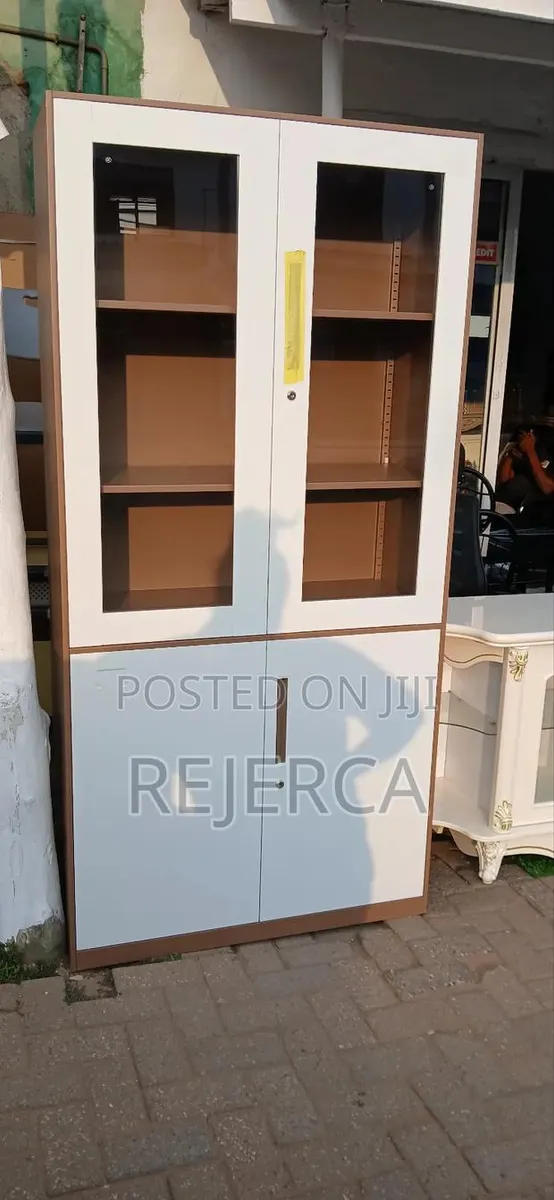 Metal Cabinet · Photo 1