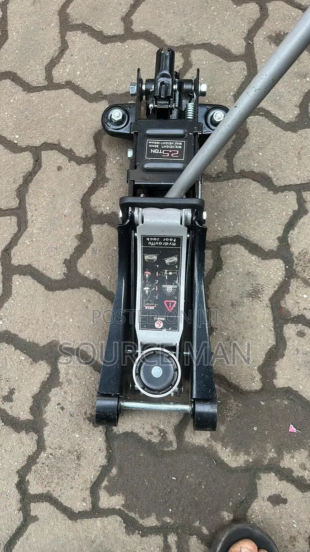 Floor Jerk 2.5 Tons · Photo 1