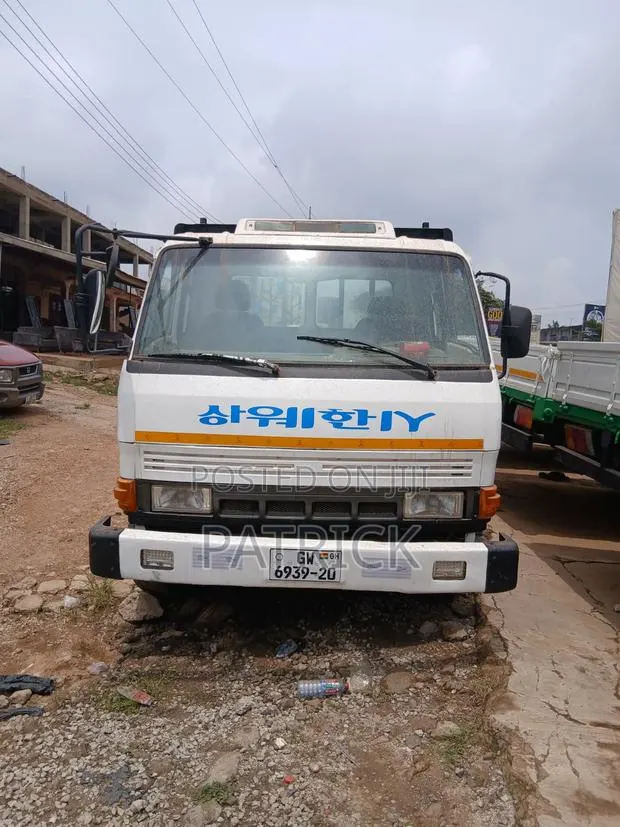 Very Nice Rhino1 Brake Fluid With Strong Engine · Photo 1