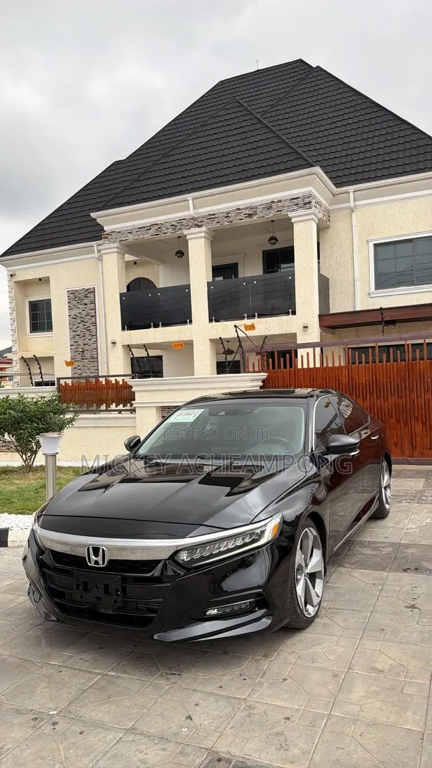 Honda Accord Touring 2.0T 2018 Black · Photo 1