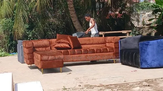 Sofa Available · Photo 1