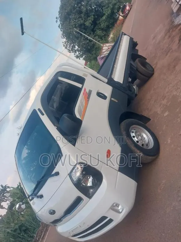Kia Bongo 2019 White · Photo 4