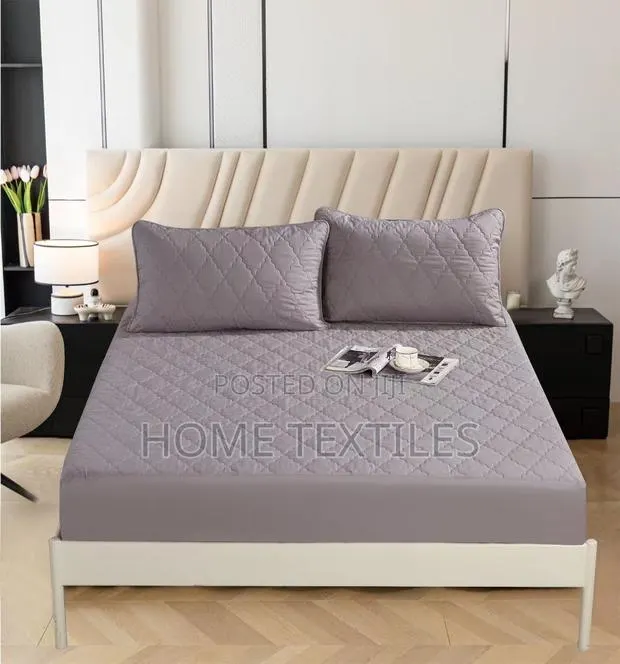 Light Grey Mattress Protector · Photo 1