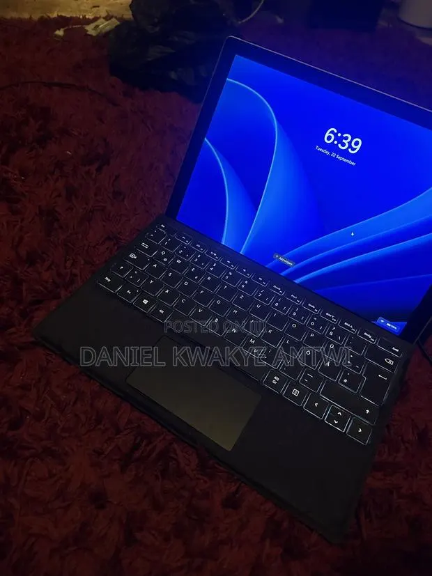 Laptop Microsoft Surface Pro 4 4GB Intel Core i5 eMMC 128GB · Photo 1