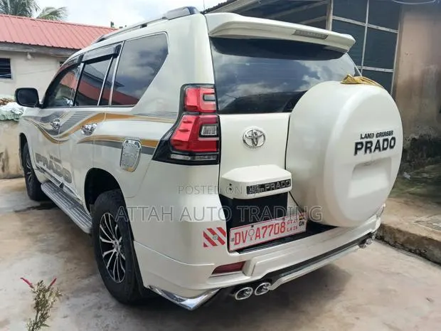 Toyota Land Cruiser Prado 2022 White · Photo 1