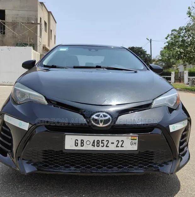 Toyota Corolla LE 4dr Sedan (1.8L 4cyl CVT) 2017 Black · Photo 1