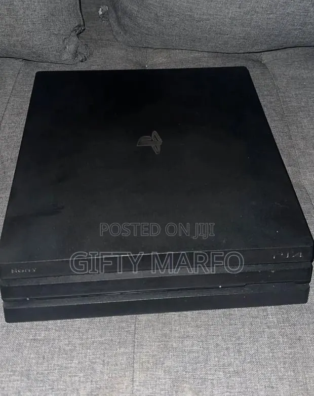 Sony PlayStation 4 Pro · Photo 1