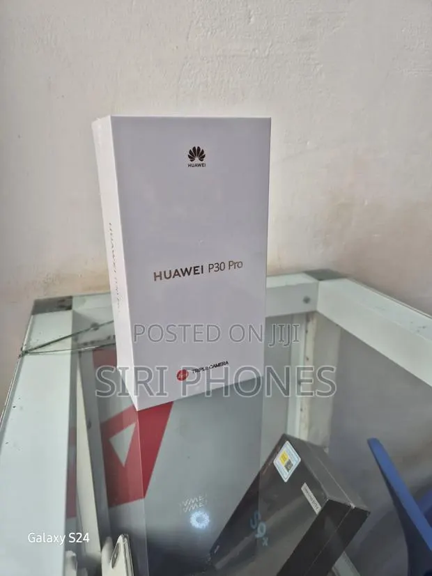 New Huawei P30 Pro 128 GB Blue · Photo 1