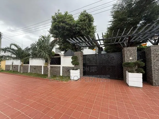 Furnished 5bdrm House in E A Properties, American House for sale · Photo 1
