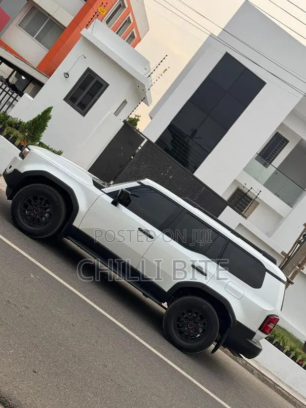 Toyota Land Cruiser Prado 2.7 2024 White · Photo 1