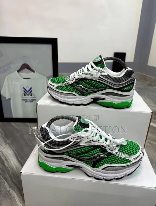 Saucony Progrid Omini 9 Sneakers · Photo 3
