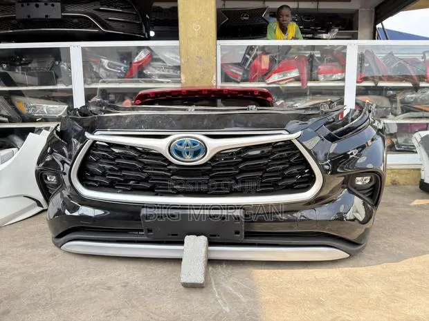 Toyata Highlander 2020 2021 2022 2023 Front Bumper Complete Platinum · Photo 1