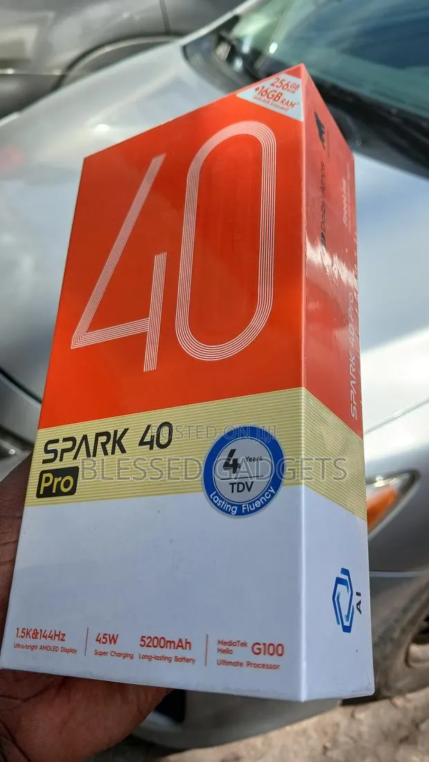 New Tecno Spark 40 Pro 256 GB Gold · Photo 1