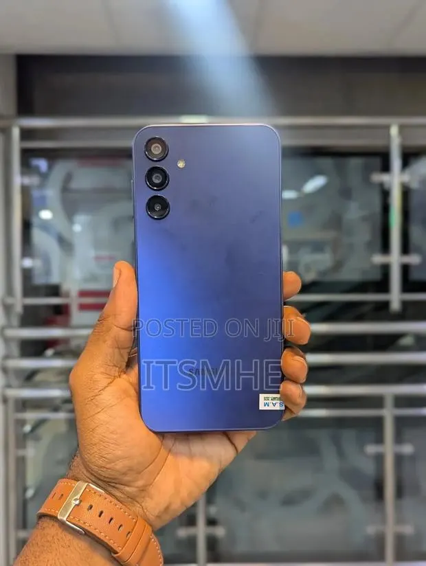 New Samsung Galaxy A15 5G 128 GB Blue · Photo 1
