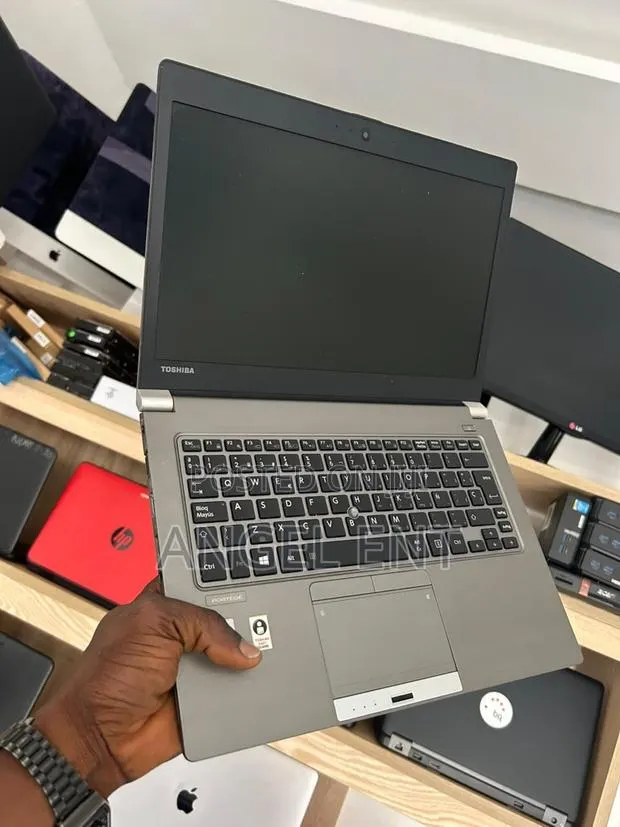 Laptop Toshiba Portege Z30 8GB Intel Core i5 SSD 256GB · Photo 1