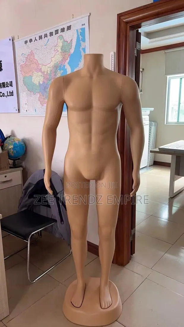 Male Mannequin · Photo 1