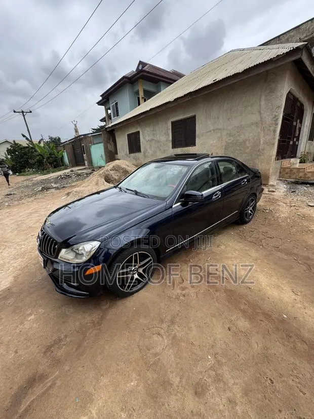 Mercedes-Benz C300 Sport 4Matic Sedan AWD (3.5L 6cyl 7A) 2014 Blue · Photo 1