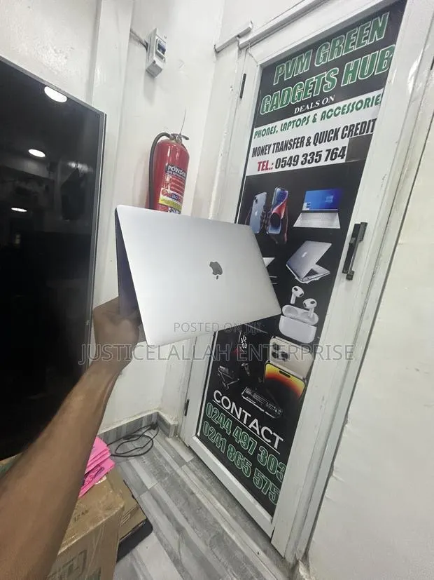 Laptop Apple MacBook 2016 16GB Intel Core i7 SSD 1T · Photo 1