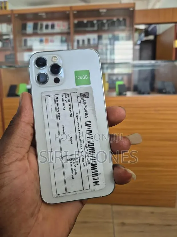 Apple iPhone 12 Pro 128 GB White · Photo 1