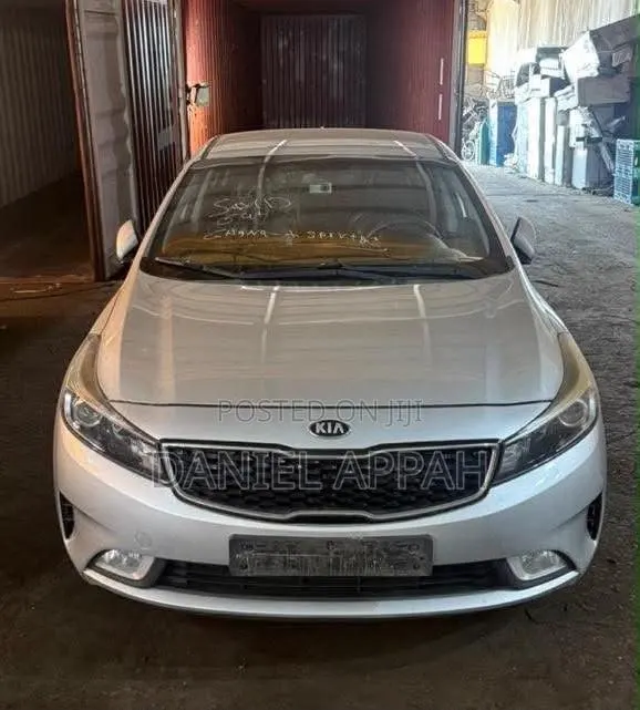 Kia K3 2016 Gray · Photo 1