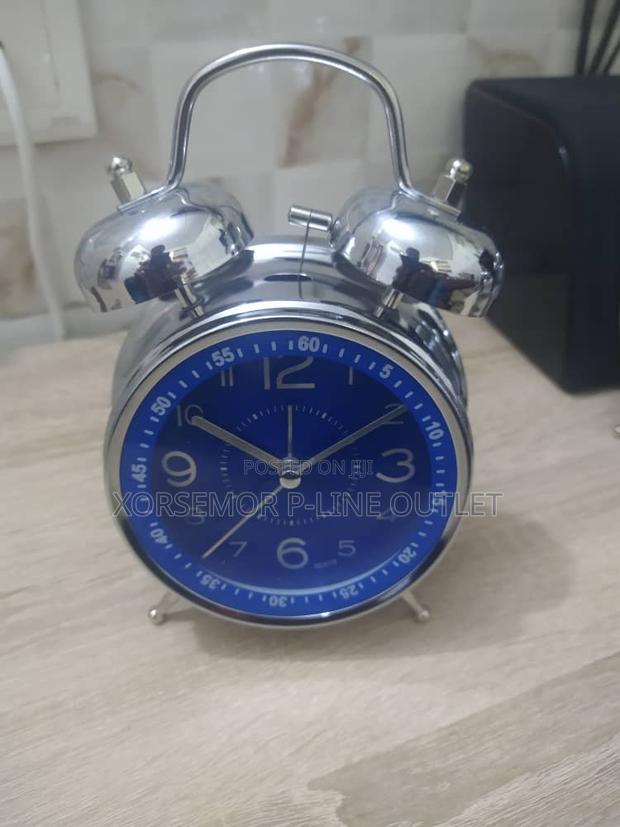 Ring Bell Alarm Clock · Photo 2