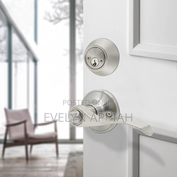 Single Cylinder Deadbolt · Photo 1