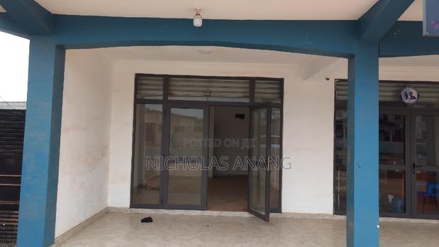 A Newly Built Shop for Rent at Teshie,On the Manet Road · Photo 4