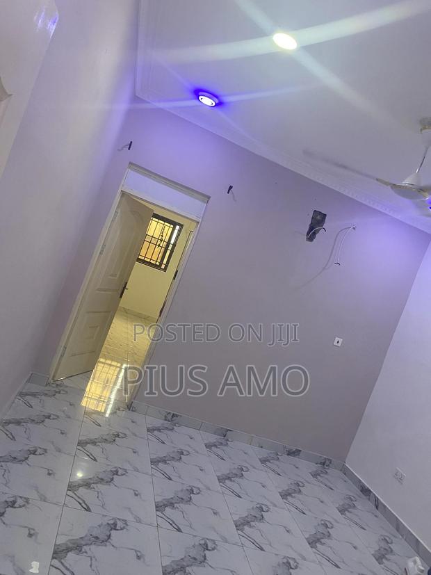 Executive Chamber and Hall · Photo 2