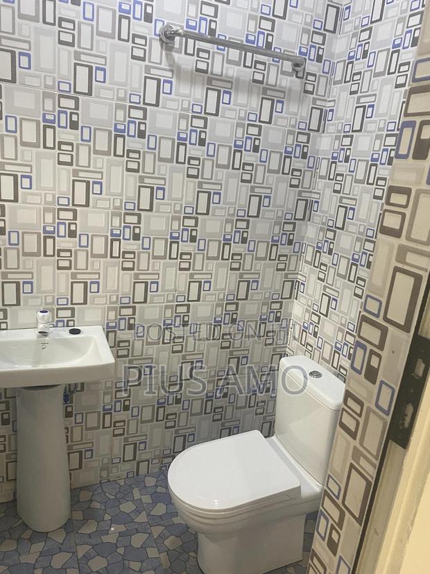 Executive Chamber and Hall · Photo 3